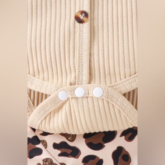 Shoulder Sling Fashion Three-piece (Apricot) - Picture 5 of 7